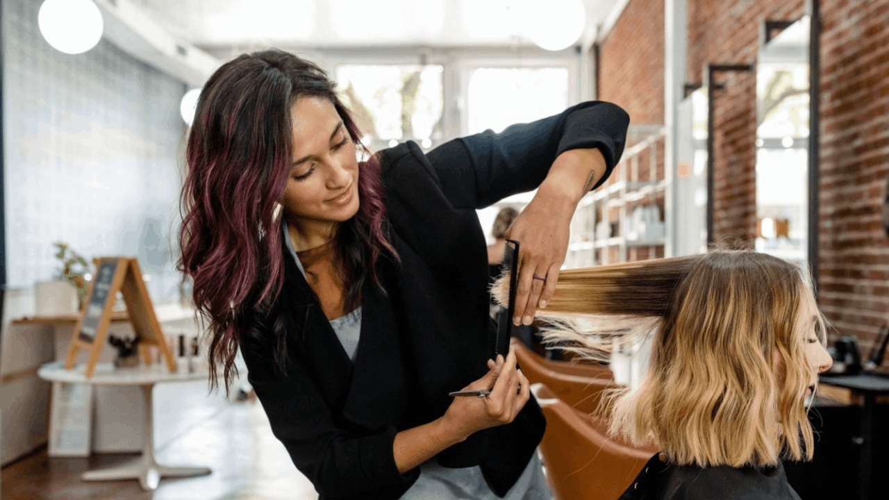 Hairdressing and Hairstyling Job: Free Certificate and Career Opportunities